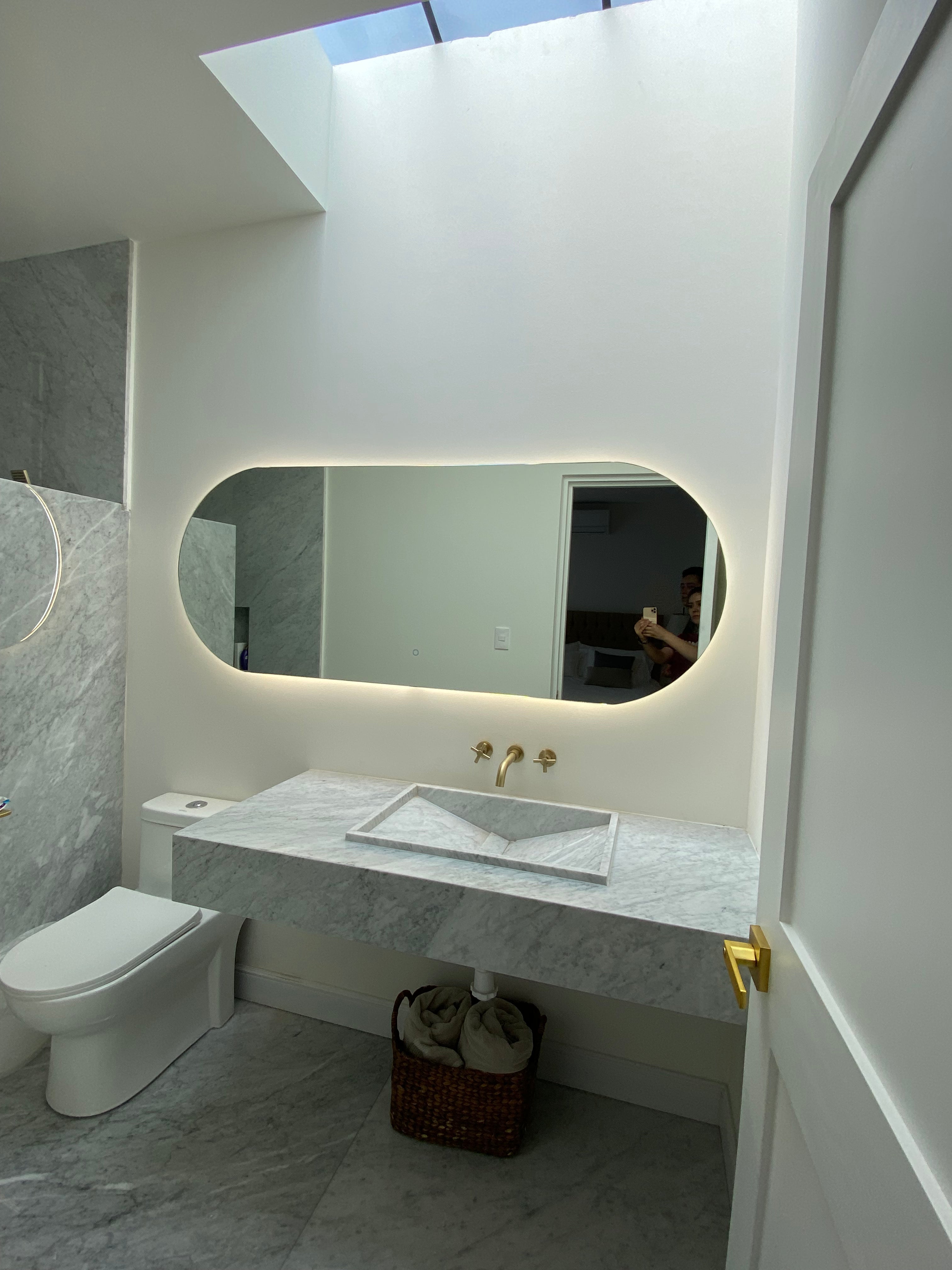 Espejo Onix J 180x70 Espejo LED Tipo Pildora con 3 Tonos de Luz