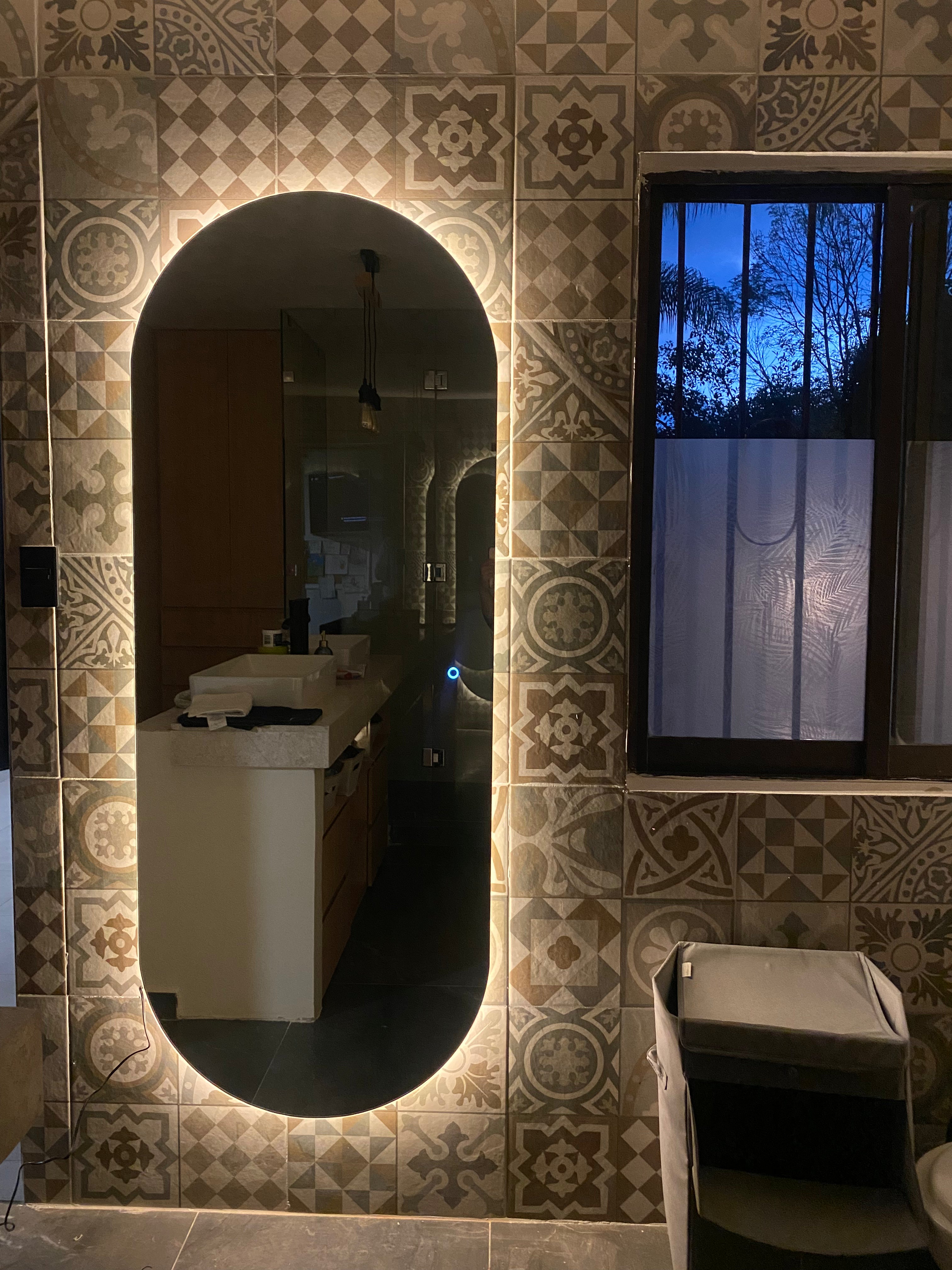 Espejo Onix J 180x70 Espejo LED Tipo Pildora con 3 Tonos de Luz