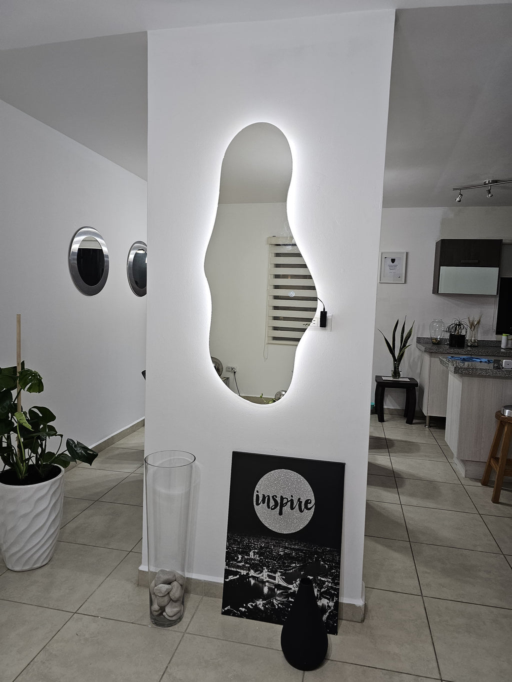 Espejo Aura G 120x52 Espejo LED Irregular con 3 Tonos de Luz