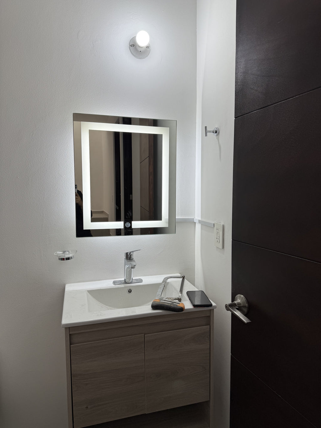 Espejo Liverpool CH 60x52 Espejo LED Rectangular con 3 Tonos de Luz